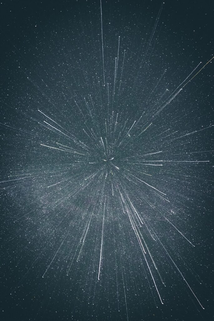 Hvězdná obloha s efektem rychlého pohybu hvězd